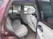 2007 Chevrolet TrailBlazer LT z VIN 1GNDT13S572203385, wystawiony jako IAAI lot #43029954 z przebiegiem 112 971 mil mil oraz . Historia ofert i sprzedaży dostępna na DreamBid. Obrazek 8.