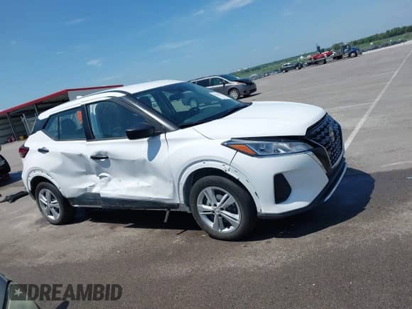 2024 Nissan Kicks S with VIN 3N1CP5BV5RL574949, listed as a IAAI auction lot 42590531 with 32,611 mi miles and . Bid and sale history available at DreamBid. Image 14.