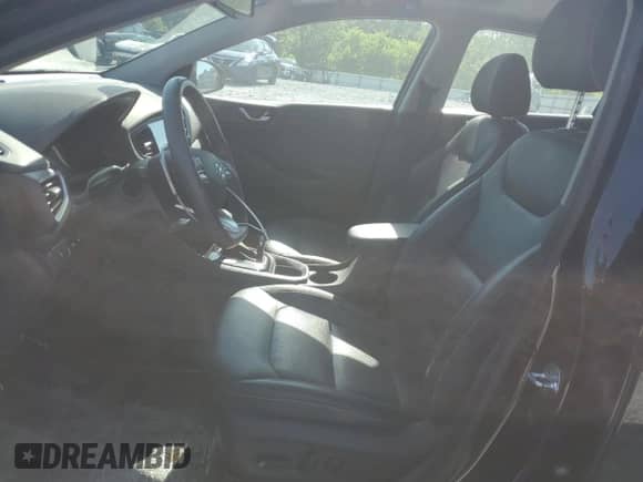 2018 Hyundai Ioniq Limited с VIN KMHC05LC7JU065143, выставлен на аукционе Copart как лот 52224294 с пробегом 55 909 миль миль и . История ставок и продаж доступна на DreamBid. Изображение 7.