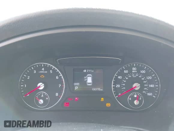 2019 Kia Sorento LX z VIN 5XYPG4A36KG553548, wystawiony jako IAAI lot #42924998 z przebiegiem 130 775 mil mil oraz . Historia ofert i sprzedaży dostępna na DreamBid. Obrazek 7.