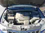 2014 Jeep Grand Cherokee Laredo z VIN 1C4RJFAG7EC126462, wystawiony jako IAAI lot #43445606 z przebiegiem 130 264 mil mil oraz . Historia ofert i sprzedaży dostępna na DreamBid. Obrazek 10.