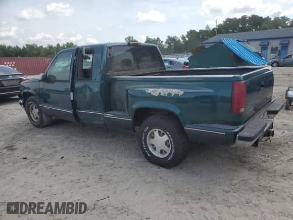 1997 GMC Sierra 1500 z VIN 2GTEC19R4V1506513, wystawiony jako Copart lot #55646355 z przebiegiem Nie podano mil oraz Czysty tytuł • Clean title. Historia ofert i sprzedaży dostępna na DreamBid. Obrazek 2.