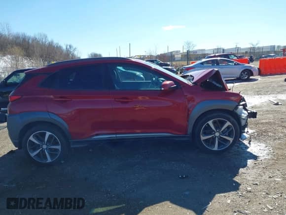 2018 Hyundai Kona Ultimate с VIN KM8K5CA55JU093643, выставлен на аукционе IAAI как лот 41833149 с пробегом 151 804 миль миль и . История ставок и продаж доступна на DreamBid. Изображение 14.