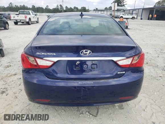 2013 Hyundai Sonata Limited with VIN 5NPEC4AC6DH515557, listed as a Copart auction lot 81754015 with 146,979 mi miles and Clean title. Bid and sale history available at DreamBid. Image 8.