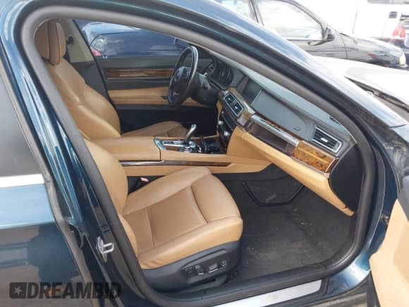 2013 BMW 7 Series 740Li with VIN WBAYE4C55DDW22768, listed as a IAAI auction lot 42534005 with 156,042 mi miles and . Bid and sale history available at DreamBid. Image 5.