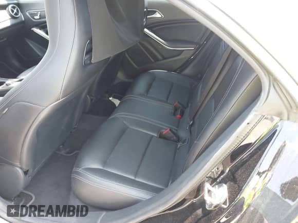 2019 Mercedes-Benz CLA 250 с VIN WDDSJ4EB4KN739780, выставлен на аукционе IAAI как лот 42896311 с пробегом 131 804 миль миль и . История ставок и продаж доступна на DreamBid. Изображение 8.