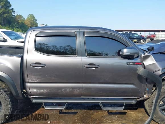 2020 Toyota Tacoma SR5 with VIN 5TFCZ5AN4LX237581, listed as a IAAI auction lot 43191708 with 126,946 mi miles and . Bid and sale history available at DreamBid. Image 13.
