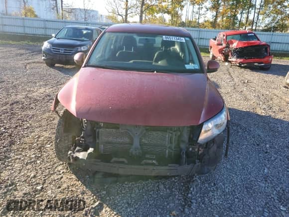 2013 Volkswagen Tiguan S с VIN WVGAV3AXXDW111947, выставлен на аукционе Copart как лот 86511345 с пробегом 132 994 миль миль и Списание • Salvage title. История ставок и продаж доступна на DreamBid. Изображение 5.