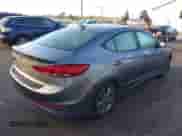 2018 Hyundai Elantra SEL z VIN 5NPD84LF1JH359878, wystawiony jako IAAI lot #43419275 z przebiegiem 131 704 mil mil oraz . Historia ofert i sprzedaży dostępna na DreamBid. Obrazek 4.