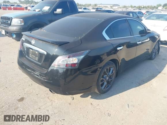 2014 Nissan Maxima S z VIN 1N4AA5AP8EC464837, wystawiony jako IAAI lot #43232603 z przebiegiem 173 546 mil mil oraz . Historia ofert i sprzedaży dostępna na DreamBid. Obrazek 4.