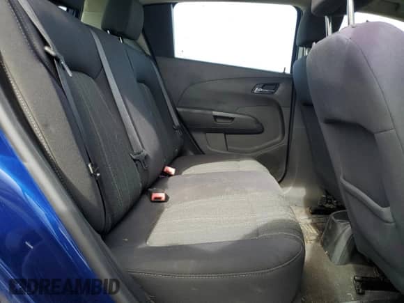 2012 Chevrolet Sonic LT z VIN 1G1JD6SHXC4211713, wystawiony jako Copart lot #79722584 z przebiegiem 80 258 mil mil oraz Czysty tytuł • Clean title. Historia ofert i sprzedaży dostępna na DreamBid. Obrazek 10.