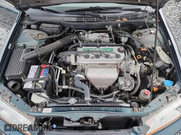 1998 Honda Accord EX с VIN 1HGCG6674WA072968, выставлен на аукционе Copart как лот 58335875 с пробегом 85 743 миль миль и Списание • Salvage title. История ставок и продаж доступна на DreamBid. Изображение 11.