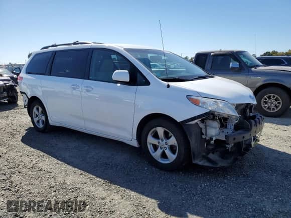 2014 Toyota Sienna LE with VIN 5TDKK3DC5ES505027, listed as a Copart auction lot 85507545 with 66,563 mi miles and Salvage title. Bid and sale history available at DreamBid. Image 4.