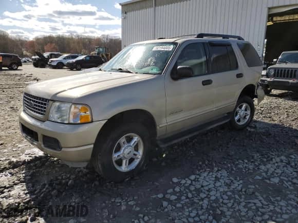 2005 Ford Explorer XLT with VIN 1FMZU73W55UA75339, listed as a Copart auction lot 52194005 with 74,324 mi miles and Salvage title. Bid and sale history available at DreamBid. Image 1.