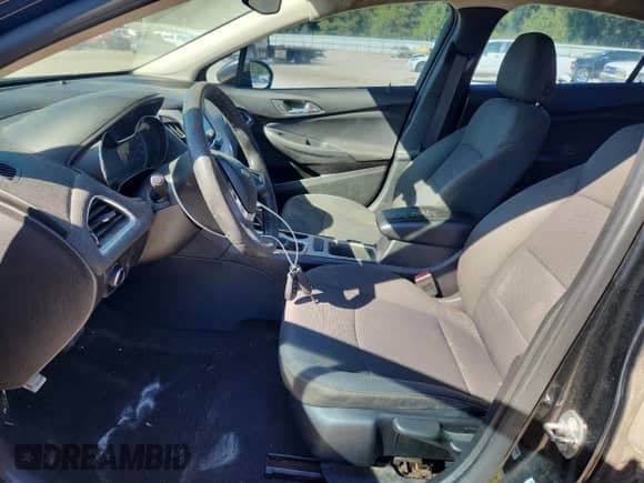 2017 Chevrolet Cruze LS с VIN 1G1BC5SM7H7215724, выставлен на аукционе Copart как лот 86494005 с пробегом 193 319 миль миль и Чистый • Clean title. История ставок и продаж доступна на DreamBid. Изображение 7.