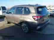 2025 Subaru Forester Touring z VIN JF2SLDTC4SH483561, wystawiony jako IAAI lot #43143953 z przebiegiem 11 209 mil mil oraz . Historia ofert i sprzedaży dostępna na DreamBid. Obrazek 3.