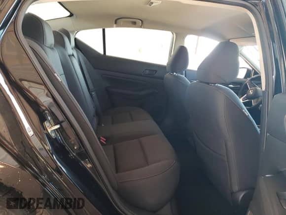 2024 Nissan Altima SV z VIN 1N4BL4DV2RN308063, wystawiony jako Copart lot #73513084 z przebiegiem 29 226 mil mil oraz Czysty tytuł • Clean title. Historia ofert i sprzedaży dostępna na DreamBid. Obrazek 10.