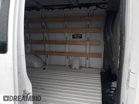 2022 Chevrolet Express Cargo z VIN 1GCWGAF71N1211905, wystawiony jako Copart lot #73234454 z przebiegiem 16 763 mil mil oraz Czysty tytuł • Clean title. Historia ofert i sprzedaży dostępna na DreamBid. Obrazek 11.