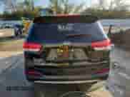 2017 Kia Sorento EX z VIN 5XYPHDA52HG301934, wystawiony jako Copart lot #86817945 z przebiegiem 133 740 mil mil oraz Nie do naprawy • Non repairable. Historia ofert i sprzedaży dostępna na DreamBid. Obrazek 6.