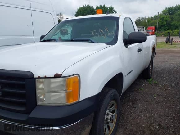 2007 GMC Sierra 1500 Work Truck с VIN 1GTEC14037Z600126, выставлен на аукционе IAAI как лот 42245828 с пробегом 161 412 миль миль и . История ставок и продаж доступна на DreamBid. Изображение 2.