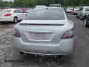 2014 Nissan Maxima S z VIN 1N4AA5AP3EC495087, wystawiony jako IAAI lot #43122516 z przebiegiem 122 886 mil mil oraz . Historia ofert i sprzedaży dostępna na DreamBid. Obrazek 19.