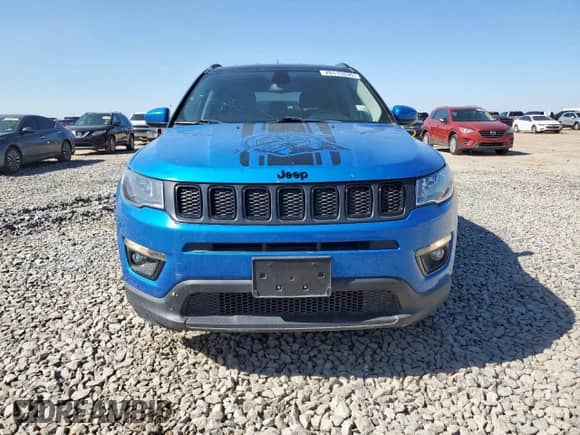2019 Jeep Compass Altitude with VIN 3C4NJCBB3KT743292, listed as a Copart auction lot 70115335 with 59,561 mi miles and Salvage title. Bid and sale history available at DreamBid. Image 5.