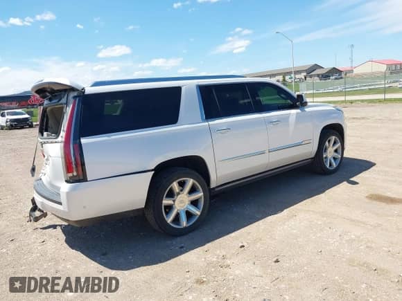 2017 Cadillac Escalade ESV Premium Luxury with VIN 1GYS4JKJXHR137702, listed as a IAAI auction lot 42344804 with 158,048 mi miles and . Bid and sale history available at DreamBid. Image 4.