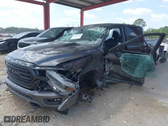 2022 Ram 1500 Limited z VIN 1C6RREHT8NN187076, wystawiony jako IAAI lot #42123348 z przebiegiem 28 253 mil mil oraz . Historia ofert i sprzedaży dostępna na DreamBid. Obrazek 2.