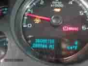 2010 Chevrolet Suburban LT z VIN 1GNUCJE01AR199247, wystawiony jako IAAI lot #42365497 z przebiegiem 289 944 mil mil oraz . Historia ofert i sprzedaży dostępna na DreamBid. Obrazek 15.