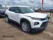 2021 Chevrolet TrailBlazer LS z VIN KL79MMS25MB072319, wystawiony jako IAAI lot #43204896 z przebiegiem 78 720 mil mil oraz . Historia ofert i sprzedaży dostępna na DreamBid. Obrazek 1.