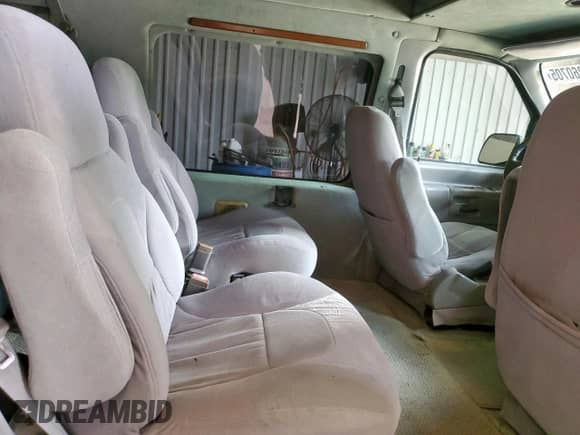 2001 Ford Econoline Cargo Recreational with VIN 1FDRE14L51HA62950, listed as a Copart auction lot 60860705 with 199,611 mi miles and Salvage title. Bid and sale history available at DreamBid. Image 10.