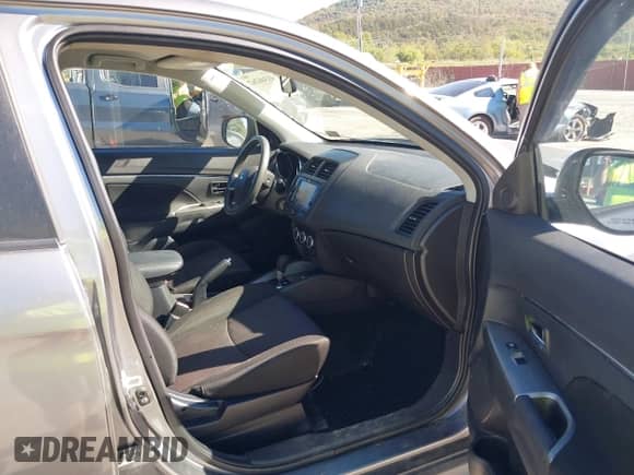 2019 Mitsubishi Outlander ES с VIN JA4AR3AU7KU005232, выставлен на аукционе IAAI как лот 43346262 с пробегом 92 364 миль миль и . История ставок и продаж доступна на DreamBid. Изображение 5.