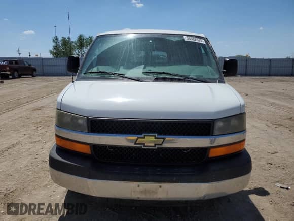 2014 Chevrolet Express Passenger LT с VIN 1GAZG1FG6E1122739, выставлен на аукционе Copart как лот 56582675 с пробегом 85 925 миль миль и Списание • Salvage title. История ставок и продаж доступна на DreamBid. Изображение 5.