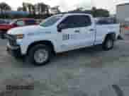2020 Chevrolet Silverado 1500 Work Truck z VIN 1GCRWAEF2LZ261848, wystawiony jako Copart lot #70438015 z przebiegiem 77 426 mil mil oraz Szkoda całkowita • Salvage title. Historia ofert i sprzedaży dostępna na DreamBid. Obrazek 1.