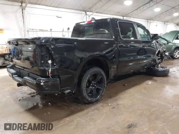 2024 Ram 1500 Big Horn с VIN 1C6RRFFGXRN178509, выставлен на аукционе IAAI как лот 41437165 с пробегом 7 606 миль миль и . История ставок и продаж доступна на DreamBid. Изображение 4.