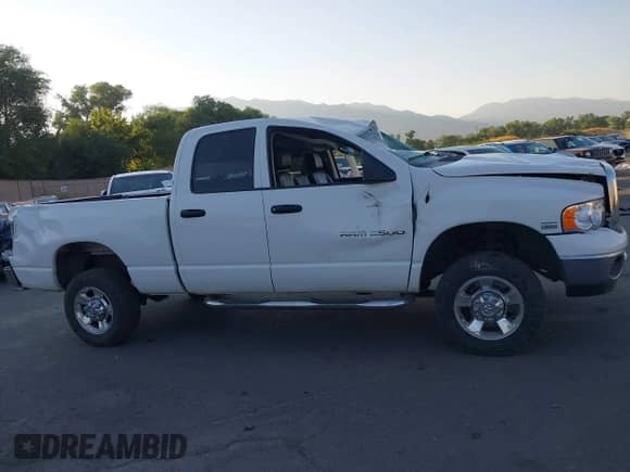 2003 Dodge 2500 ST z VIN 3D7KU28D63G751853, wystawiony jako IAAI lot #42885976 z przebiegiem Nie podano mil oraz . Historia ofert i sprzedaży dostępna na DreamBid. Obrazek 13.