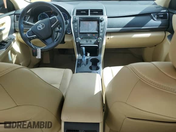 2015 Toyota Camry LE с VIN 4T1BD1FK3FU154193, выставлен на аукционе Copart как лот 85290175 с пробегом 138 034 миль миль и Списание • Salvage title. История ставок и продаж доступна на DreamBid. Изображение 8.