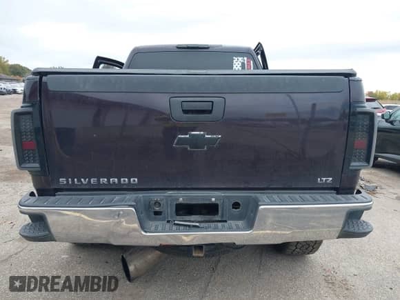 2009 Chevrolet Silverado 2500HD LTZ z VIN 1GCHK63609F103798, wystawiony jako IAAI lot #43474275 z przebiegiem 243 330 mil mil oraz . Historia ofert i sprzedaży dostępna na DreamBid. Obrazek 16.