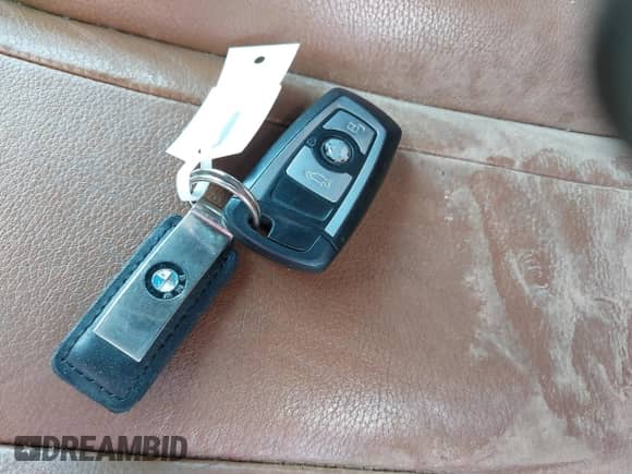 2015 BMW 4 Series 428i xDrive с VIN WBA3T1C52FP820059, выставлен на аукционе IAAI как лот 42755299 с пробегом Не указан миль и . История ставок и продаж доступна на DreamBid. Изображение 11.