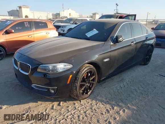 2014 BMW 5 Series 535i xDrive с VIN WBA5B3C58ED535132, выставлен на аукционе IAAI как лот 43324435 с пробегом 140 976 миль миль и . История ставок и продаж доступна на DreamBid. Изображение 2.