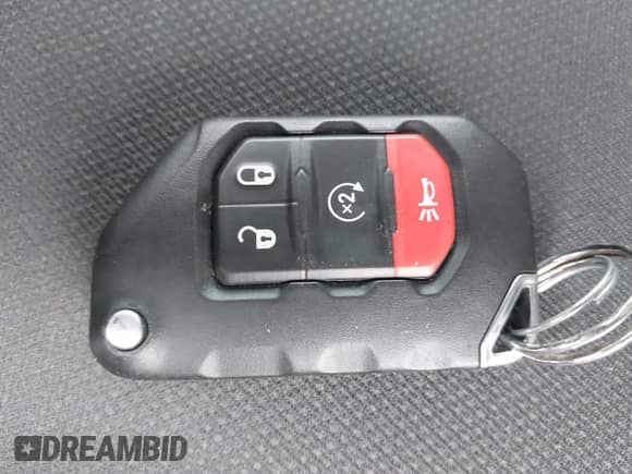 2023 Jeep Wrangler Sport S с VIN 1C4HJXDN4PW633736, выставлен на аукционе IAAI как лот 43040527 с пробегом 21 105 миль миль и . История ставок и продаж доступна на DreamBid. Изображение 11.