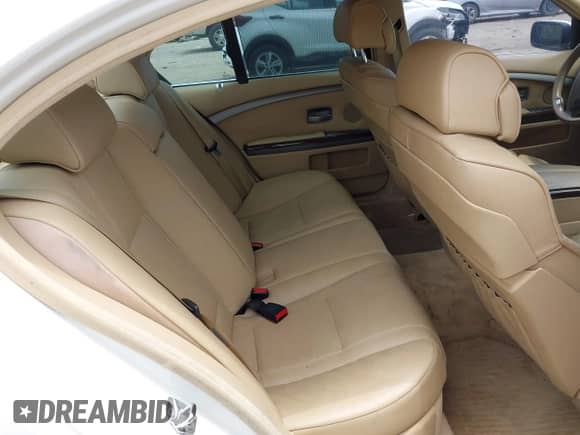 2008 BMW 7 Series 750i with VIN WBAHL835X8DT14305, listed as a IAAI auction lot 42274934 with 96,366 mi miles and . Bid and sale history available at DreamBid. Image 8.