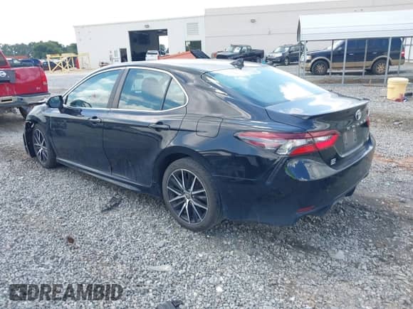 2021 Toyota Camry SE with VIN 4T1G11AK5MU404407, listed as a IAAI auction lot 42997960 with 155,618 mi miles and . Bid and sale history available at DreamBid. Image 3.