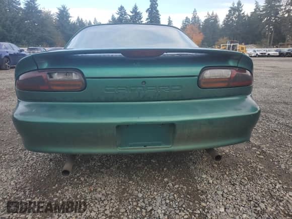 1998 Chevrolet Camaro with VIN 2G1FP22KXW2130433, listed as a Copart auction lot 90858725 with 128,670 mi miles and Clean title. Bid and sale history available at DreamBid. Image 6.