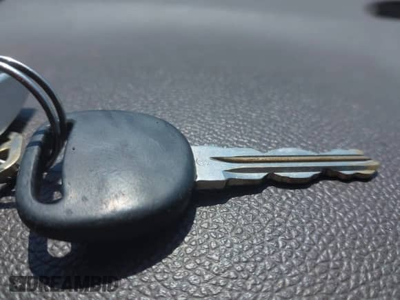 2011 Cadillac Escalade Premium с VIN 1GYS4CEF6BR155589, выставлен на аукционе IAAI как лот 43058172 с пробегом 239 489 миль миль и . История ставок и продаж доступна на DreamBid. Изображение 11.