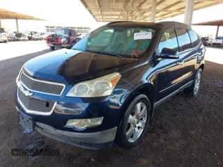 2012 Chevrolet Traverse LTZ z VIN 1GNKRLED1CJ283915, wystawiony jako IAAI lot #43277283 z przebiegiem 147 734 mil mil oraz . Historia ofert i sprzedaży dostępna na DreamBid. Obrazek 2.