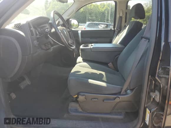 2008 Chevrolet Silverado 1500 2LT z VIN 2GCEK133881327998, wystawiony jako Copart lot #69313485 z przebiegiem 104 208 mil mil oraz Szkoda całkowita • Salvage title. Historia ofert i sprzedaży dostępna na DreamBid. Obrazek 7.
