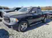 2013 Ram 1500 Tradesman z VIN 1C6RR6FT3DS641100, wystawiony jako Copart lot #86357664 z przebiegiem 156 636 mil mil oraz Szkoda całkowita • Salvage title. Historia ofert i sprzedaży dostępna na DreamBid. Obrazek 1.