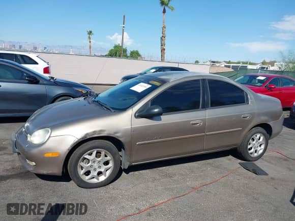 2000 Dodge Neon Highline z VIN 1B3ES46C5YD722773, wystawiony jako IAAI lot #43142303 z przebiegiem 91 601 mil mil oraz . Historia ofert i sprzedaży dostępna na DreamBid. Obrazek 6.