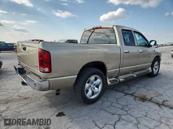 2003 Dodge 1500 ST z VIN 1D7HA18N03S153045, wystawiony jako Copart lot #72037415 z przebiegiem 164 538 mil mil oraz Czysty tytuł • Clean title. Historia ofert i sprzedaży dostępna na DreamBid. Obrazek 3.